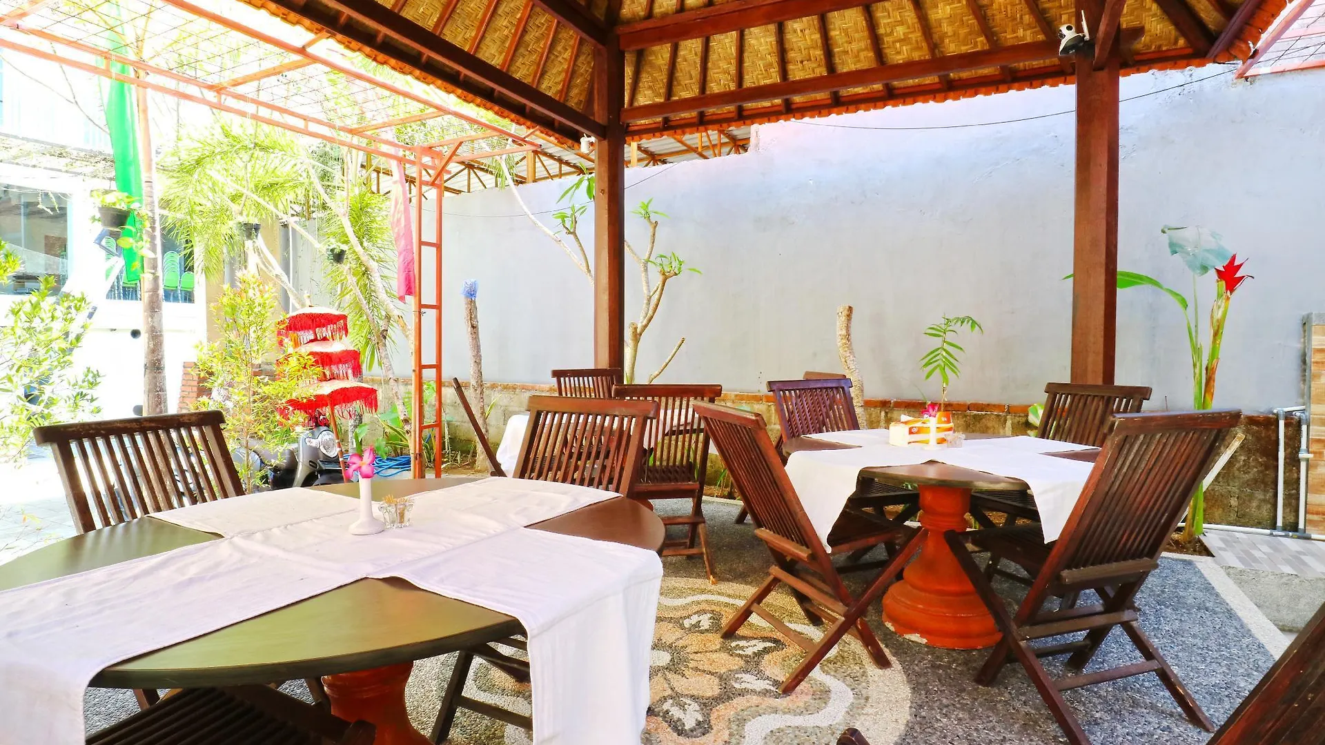 Taste Of Bali Hostel Kuta Lombok Pensionat