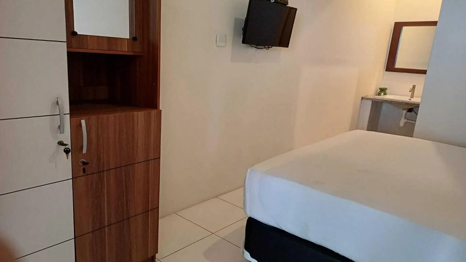 Taste Of Bali Hostel Kuta Lombok Pensionat