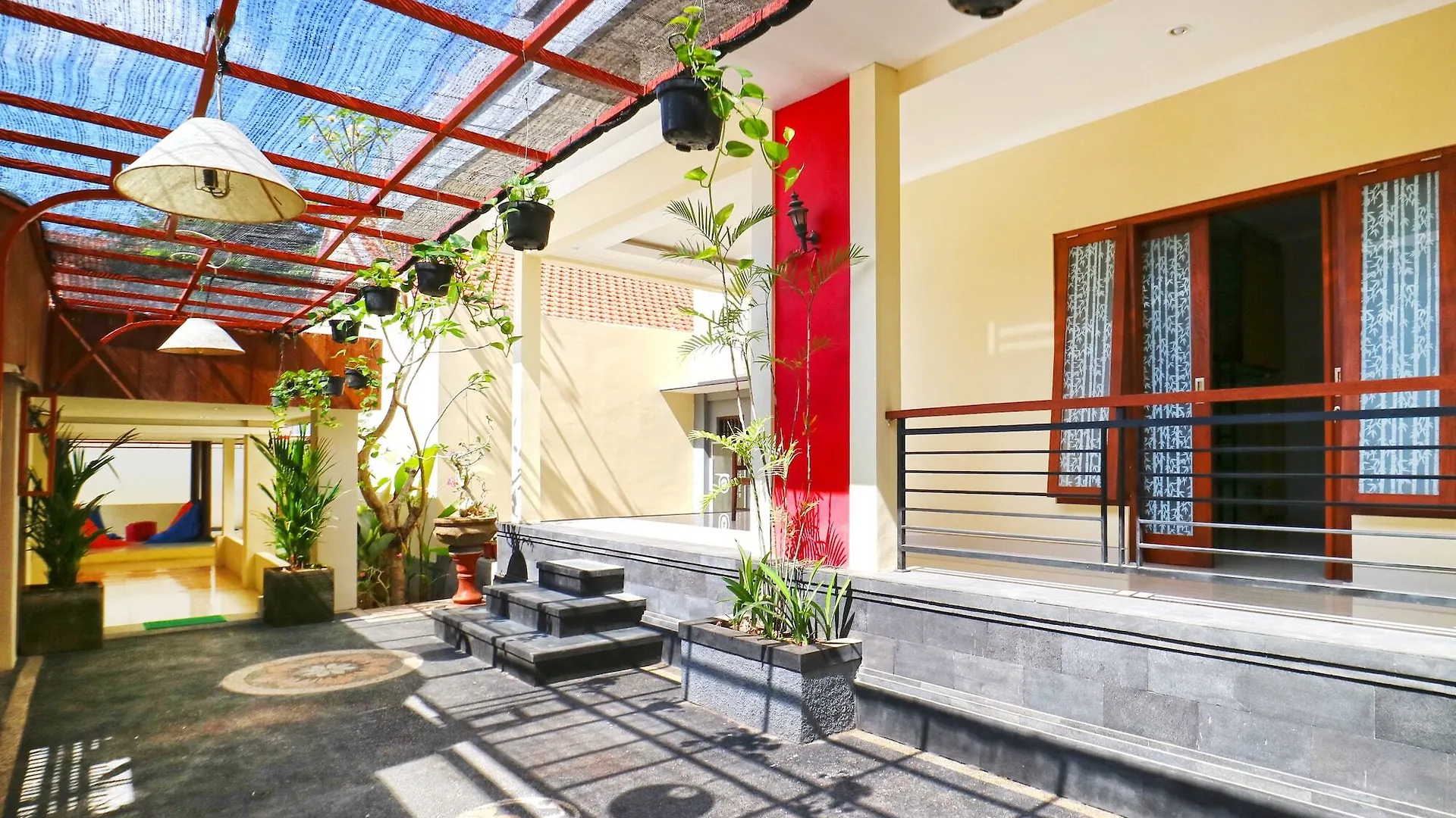 Taste Of Bali Hostel Kuta Lombok Pensionat